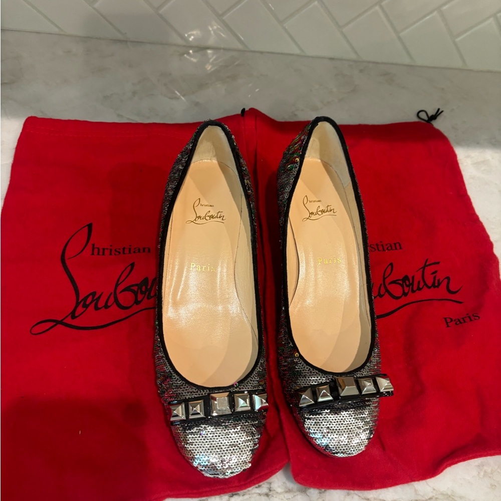 Christian Louboutin Women's Black and Silver Glitter Flats